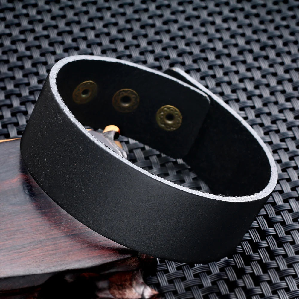 Pulseira rígida masculina vintage feita à mão em couro liso trançado