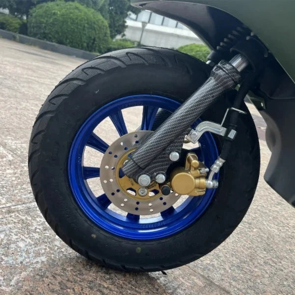 Scooter V180 SS Address, com design inovador, motor refrigerado a ar e homologada para utilização na via pública (V 150).