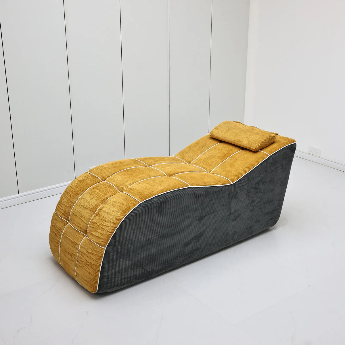 Sofás-cama reclináveis confortáveis, ideais para áreas de descanso