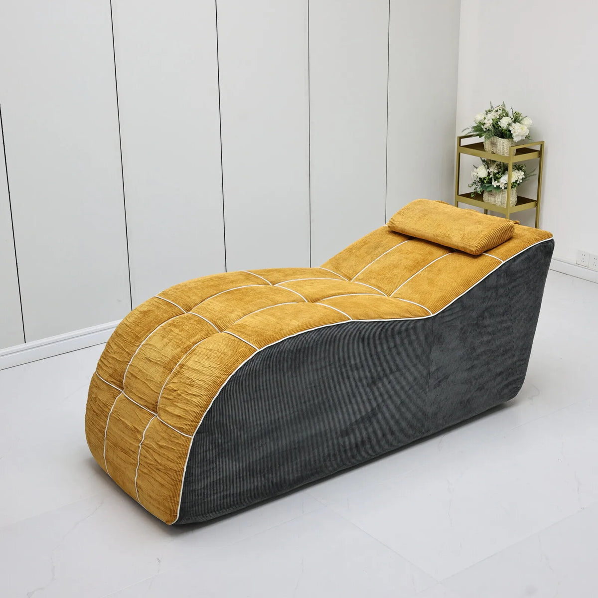 Sofás-cama reclináveis confortáveis, ideais para áreas de descanso